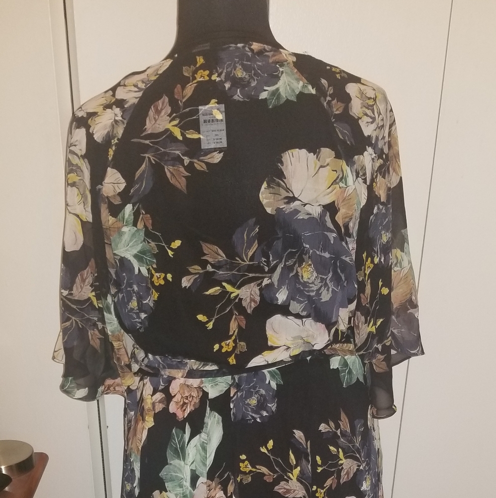 💥PRICE DROP💥 NWT Black Floral Midi Wrap Dress - Picture 12 of 14